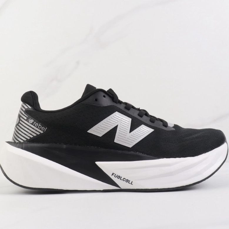 NB Fuelcell Black/w 44