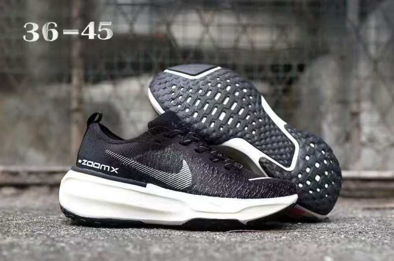 NIKE INVINCIBLE BLACK 44