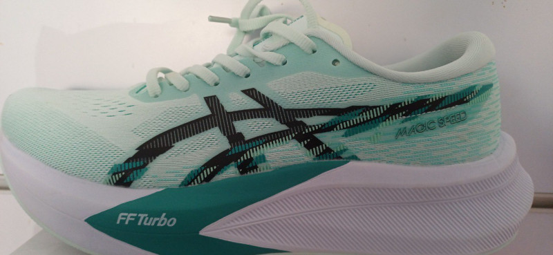 Asics light cyan 4